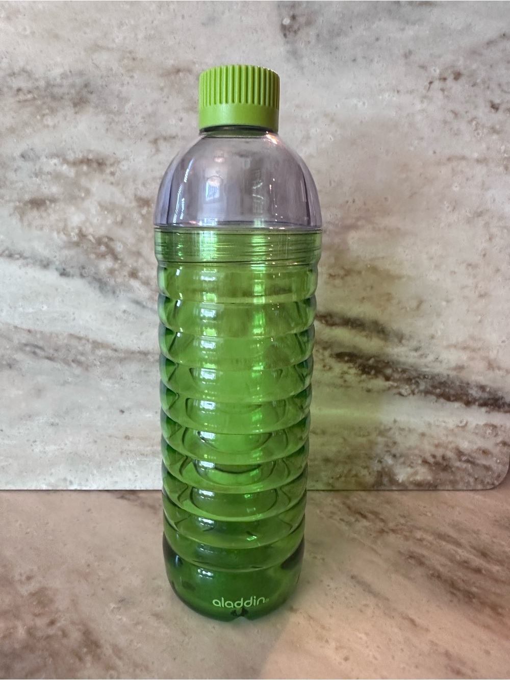 Aladdin 2 Way Lid Water Vessel Drink Bottle 18oz Easy Add Ice & Cleaning Green